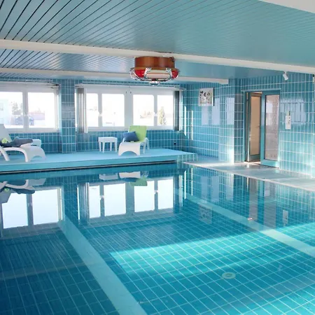 Spacious In With Private Pool *