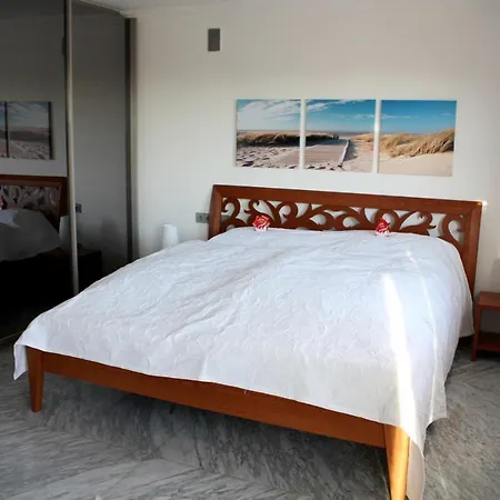 Spacious In With Private Pool * Sauerlach