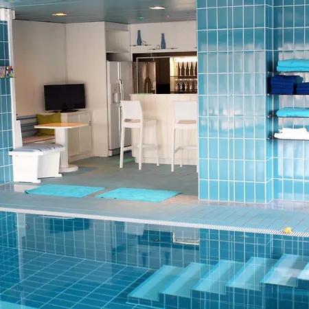 Spacious In With Private Pool Διαμέρισμα Sauerlach